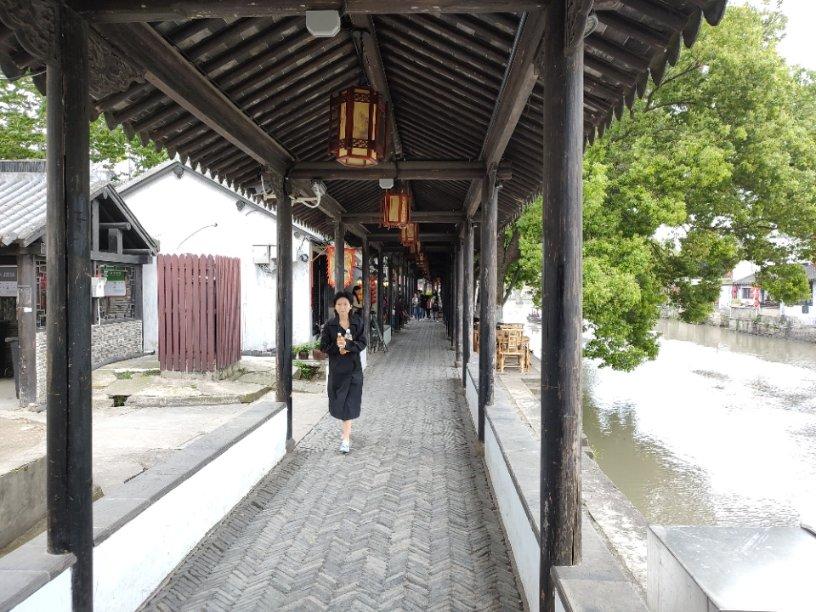 太原：老人植入“起搏器”身边无子女照顾，“格格”每天帮护理